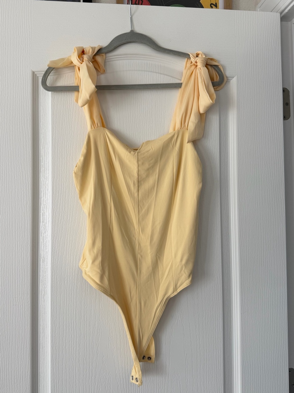 Pink Rose Women’s Yellow Tie Bow Shoulder Bodysuit • Size L • NWT